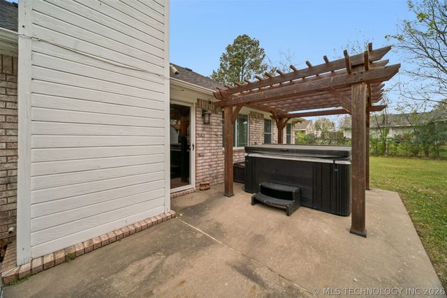 2804 S 26th Street, Muskogee, OK 74401