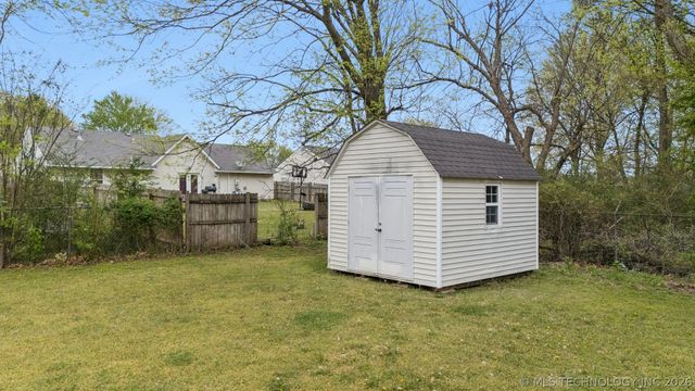 2804 S 26th Street, Muskogee, OK 74401