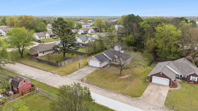2804 S 26th Street, Muskogee, OK 74401