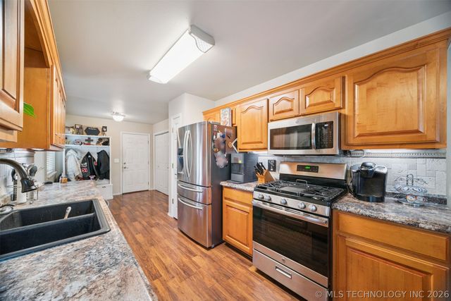 2804 S 26th Street, Muskogee, OK 74401