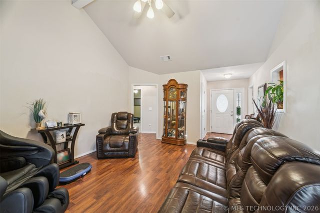 2804 S 26th Street, Muskogee, OK 74401