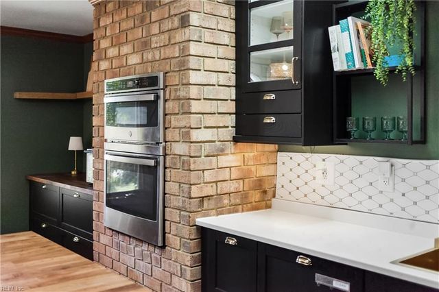 221 Woodburn DR, Hampton, VA 23664