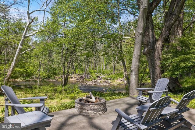 396 W 7 STARS RD, Phoenixville, PA 19460