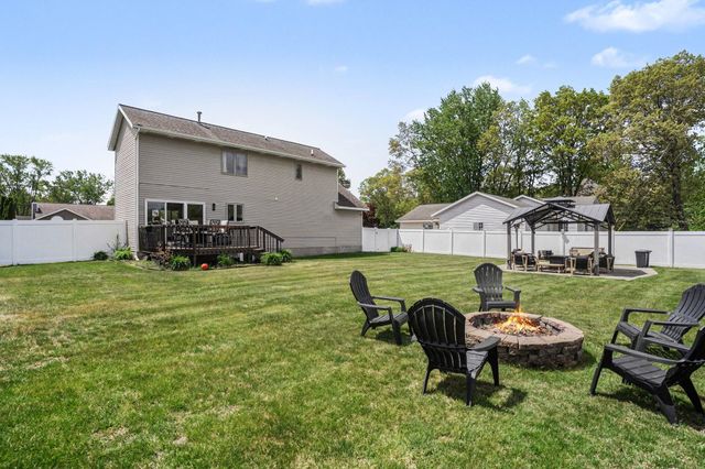 1524 Garrison Road, Roosevelt Park City, MI 49441