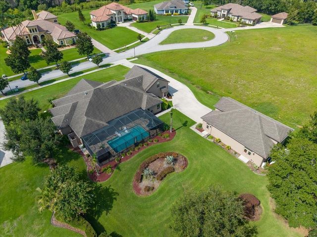 408 HAWK TALON DRIVE, Lithia, FL 33547