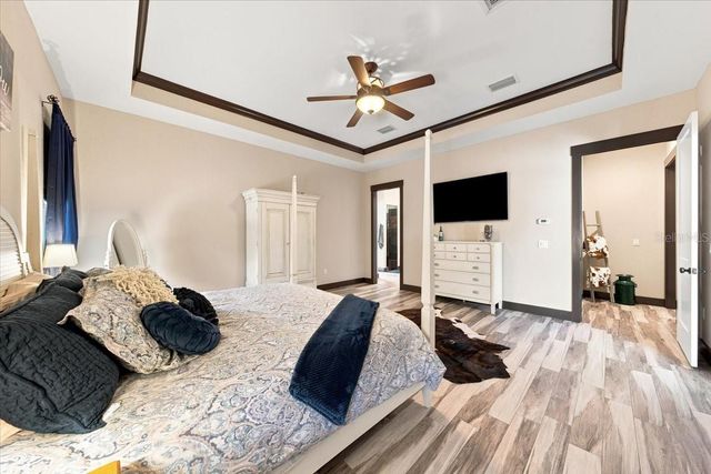 408 HAWK TALON DRIVE, Lithia, FL 33547