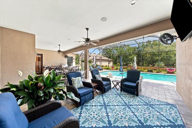 408 HAWK TALON DRIVE, Lithia, FL 33547