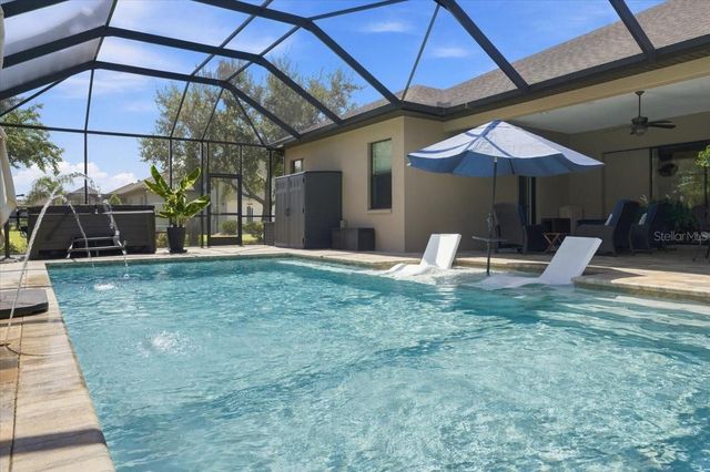 408 HAWK TALON DRIVE, Lithia, FL 33547