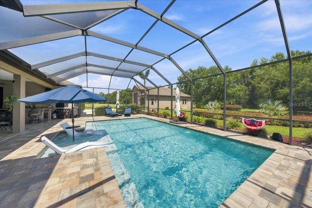 408 HAWK TALON DRIVE, Lithia, FL 33547