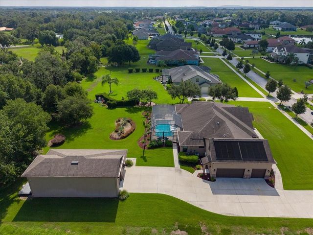 408 HAWK TALON DRIVE, Lithia, FL 33547