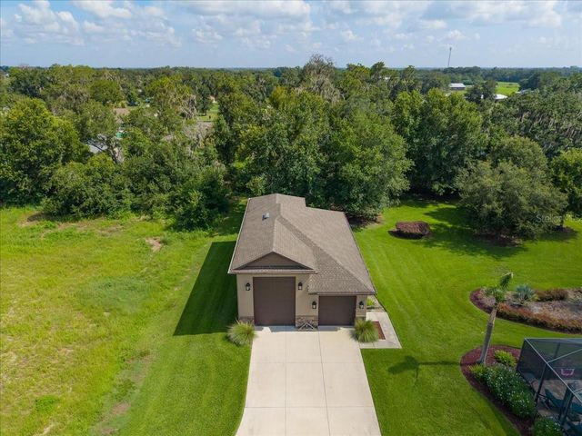 408 HAWK TALON DRIVE, Lithia, FL 33547