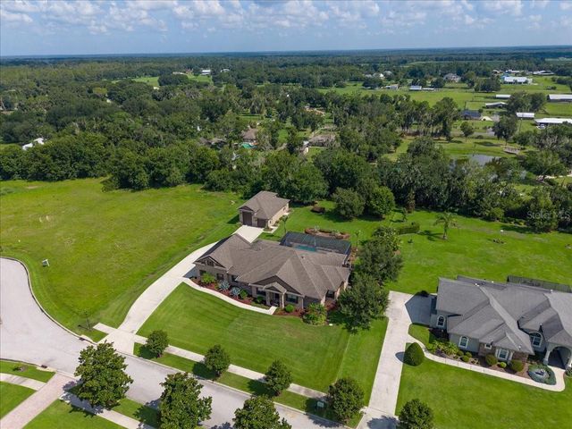 408 HAWK TALON DRIVE, Lithia, FL 33547