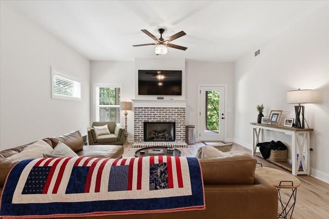 110 Emily Court, Carrollton, GA 30117