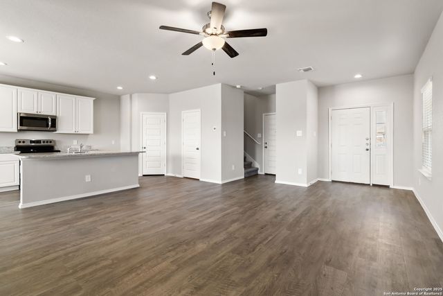 1138 Gracie Way, New Braunfels, TX 78130