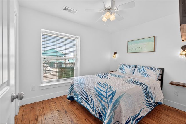 2120 S 11th St 703, Port Aransas, TX 78373
