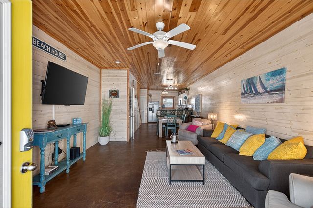 2120 S 11th St 703, Port Aransas, TX 78373