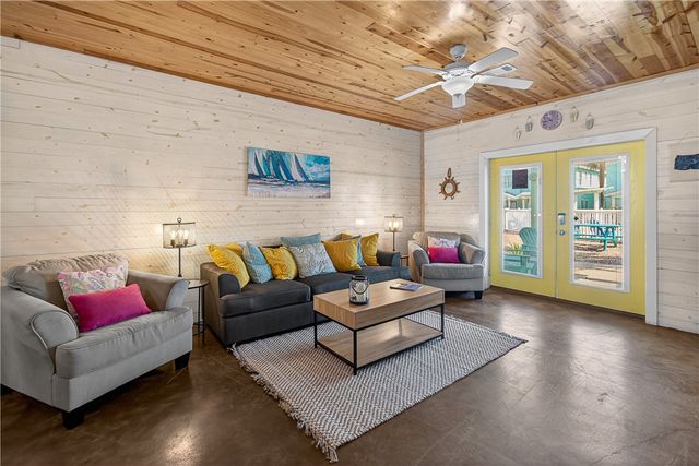 2120 S 11th St 703, Port Aransas, TX 78373