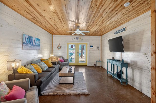 2120 S 11th St 703, Port Aransas, TX 78373