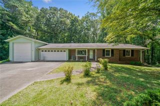 200 Dogwood Drive, Canton, GA 30114