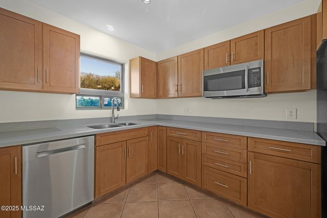 6432 E Brian Kent Street, Tucson, AZ 85710
