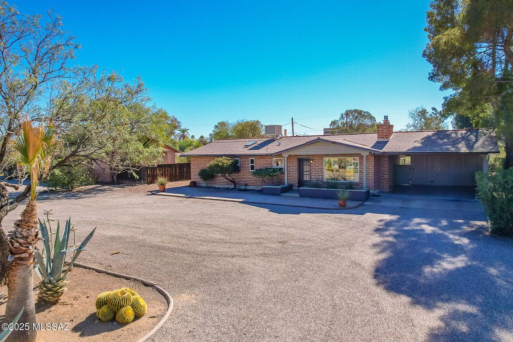 6432 E Brian Kent Street, Tucson, AZ 85710