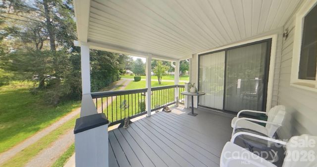 214 Governors View Road, Asheville, NC 28805