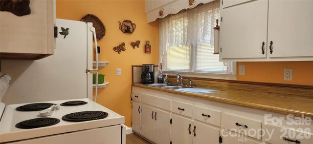 214 Governors View Road, Asheville, NC 28805