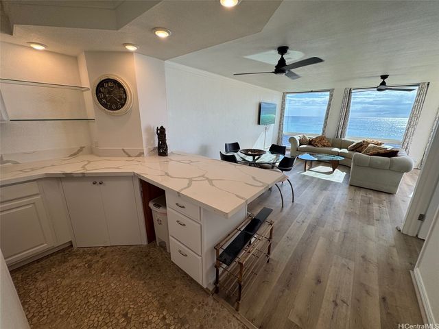 87-561 Farrington Highway 321, Waianae, HI 96792