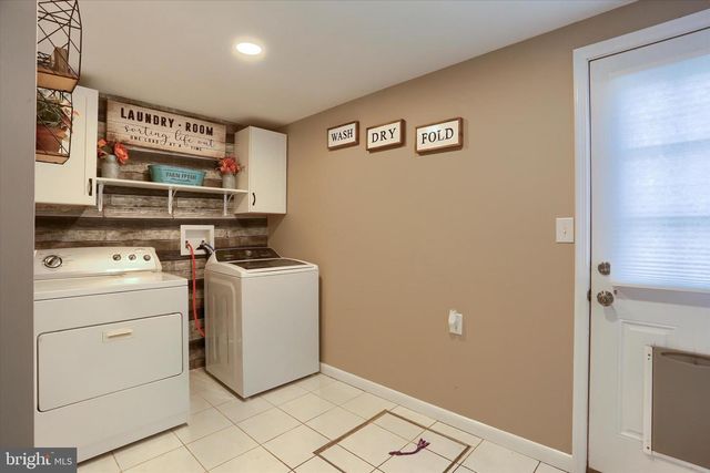 1590 ROUNDTOP RD, Middletown, PA 17057