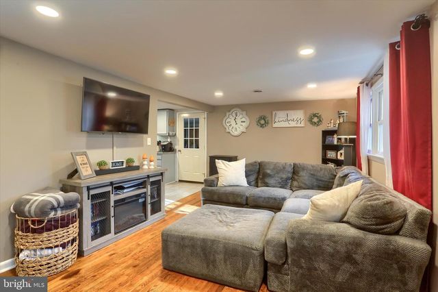 1590 ROUNDTOP RD, Middletown, PA 17057