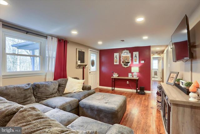 1590 ROUNDTOP RD, Middletown, PA 17057