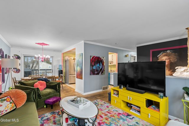 203 Deerfield Court, Voorheesville, NY 12186