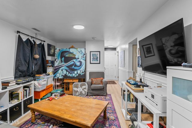 203 Deerfield Court, Voorheesville, NY 12186