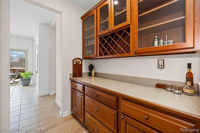 1205 Tulberry Circle, Rochester, MI 48306