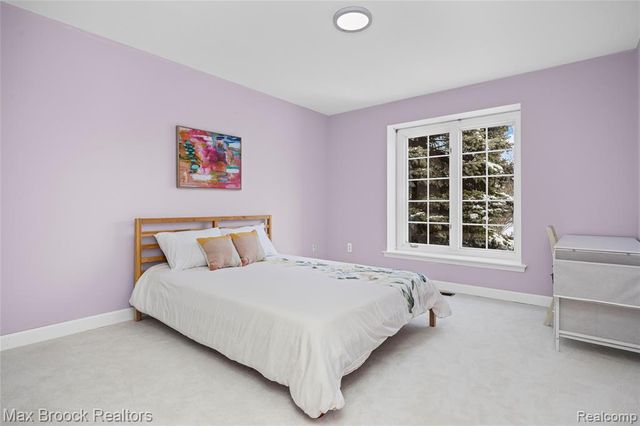 1205 Tulberry Circle, Rochester, MI 48306