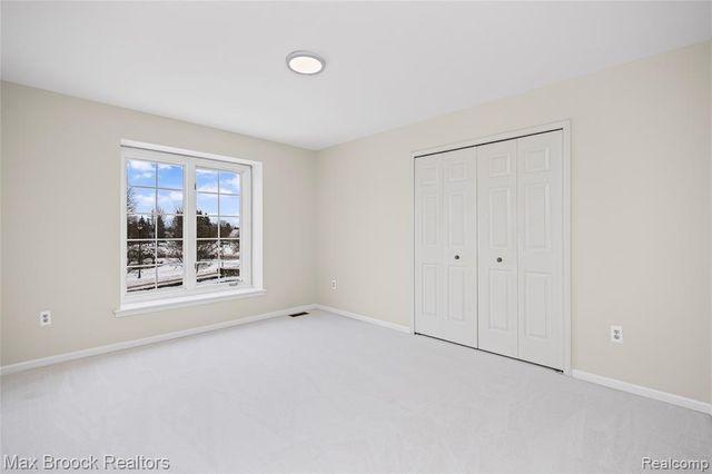 1205 Tulberry Circle, Rochester, MI 48306