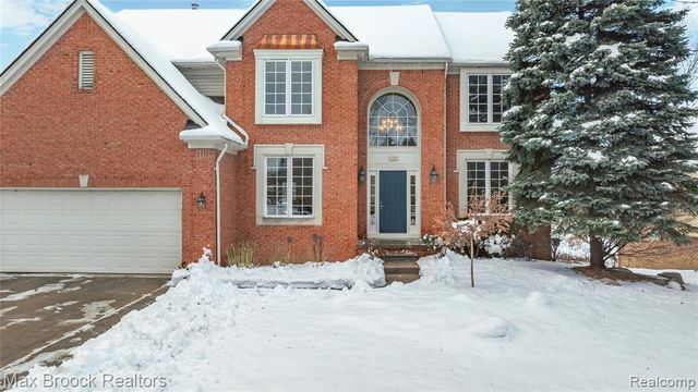 1205 Tulberry Circle, Rochester, MI 48306