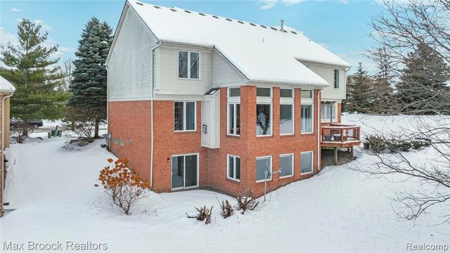 1205 Tulberry Circle, Rochester, MI 48306