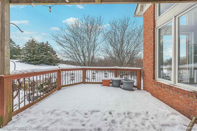 1205 Tulberry Circle, Rochester, MI 48306