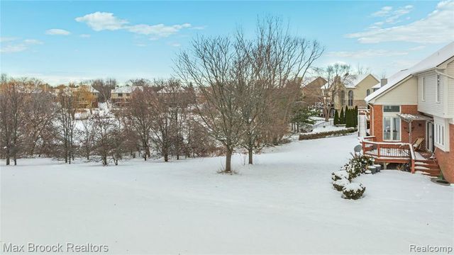 1205 Tulberry Circle, Rochester, MI 48306