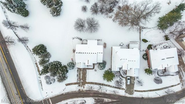 1205 Tulberry Circle, Rochester, MI 48306