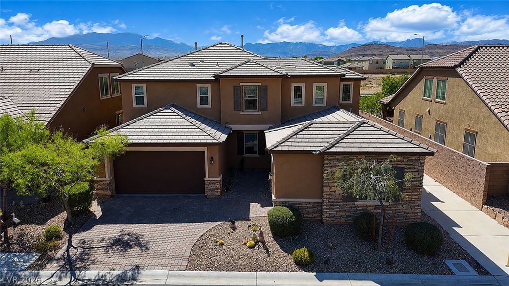 8767 Pinley Spring Street, Las Vegas, NV 89113 — photo 2