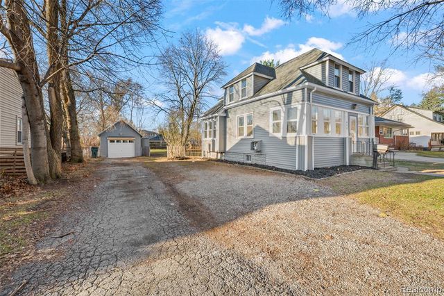 428 Bauman Avenue, Commerce Twp, MI 48017