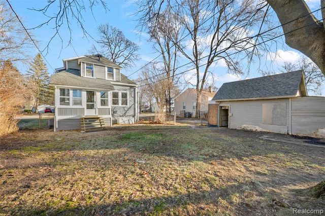 428 Bauman Avenue, Commerce Twp, MI 48017