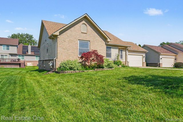 13941 Perry Place Court, Riverview, MI 48193