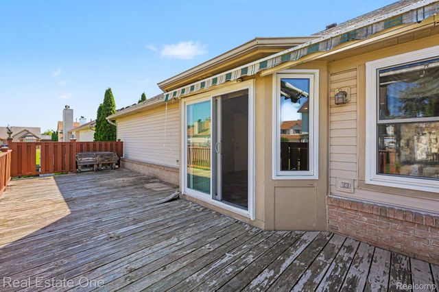 13941 Perry Place Court, Riverview, MI 48193