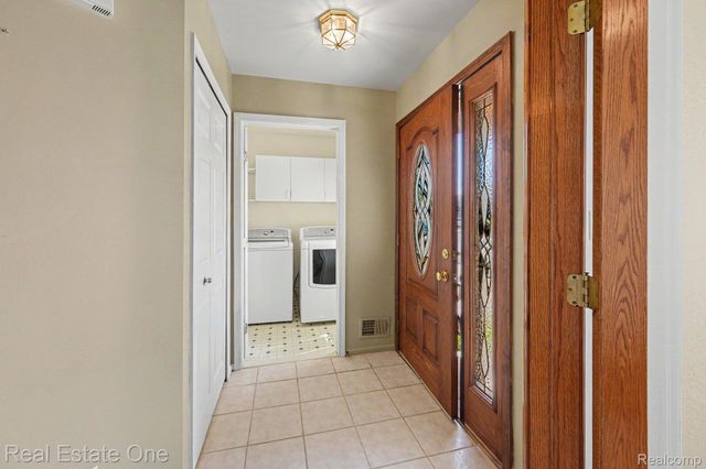 13941 Perry Place Court, Riverview, MI 48193