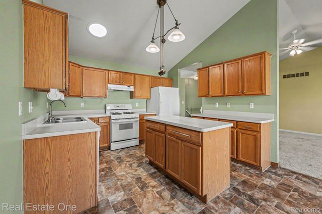 13941 Perry Place Court, Riverview, MI 48193