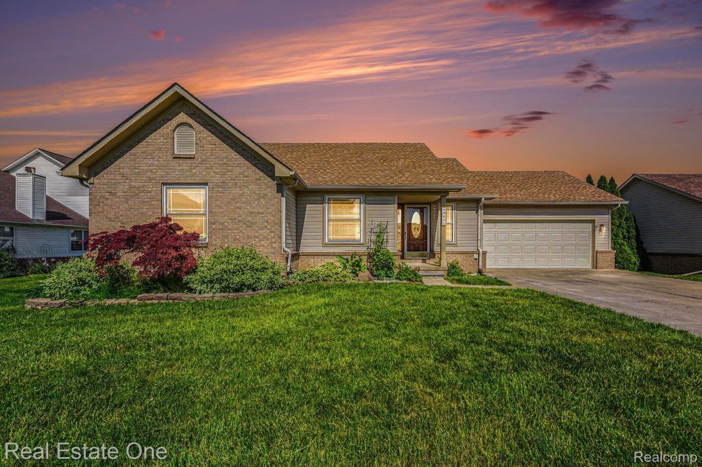 13941 Perry Place Court, Riverview, MI 48193