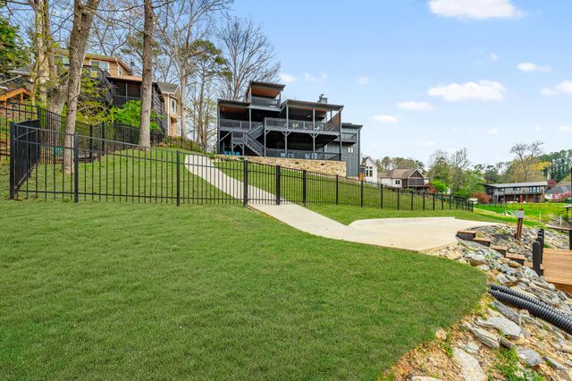 4910 Shoreline Drive, Chattanooga, TN 37416